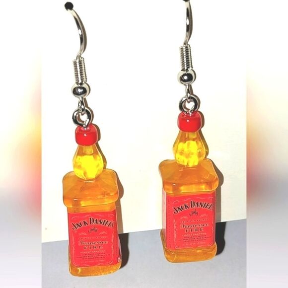 Hand Crafted Jewelry - Super cute retro boozy resin earring